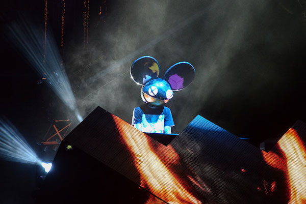 Watch Deadmau5' New Stage Production In Action At Sydney's Future Music ...