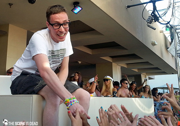 Above-and-Beyond-Paavo-Wet-Republic-EDC-Week-2014.2